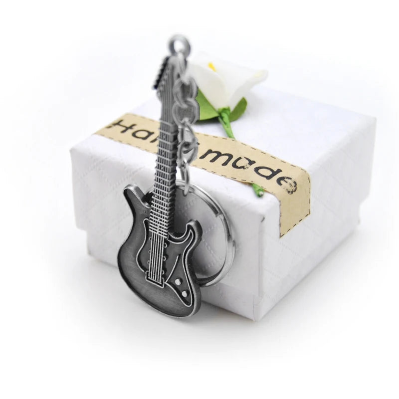 Vintage Guitar Keychain in Zinc Alloy