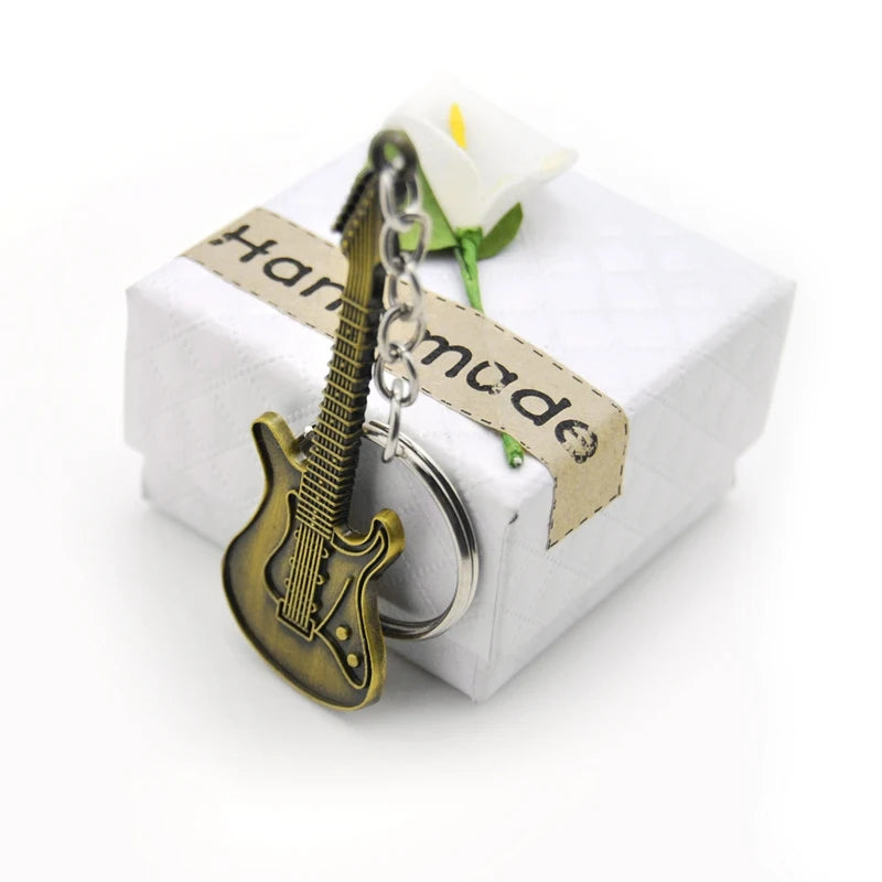 Vintage Guitar Keychain in Zinc Alloy