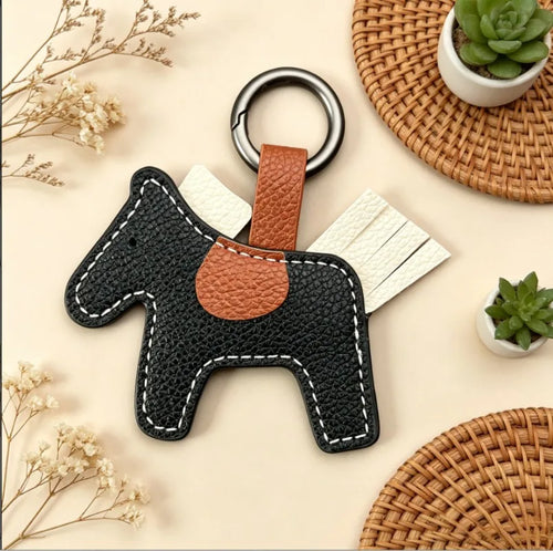1PC Cute Leather Horse Keychain, Handmade Pony Bag Charm, Stylish Key Ring for Keys, Bags & Car Decor