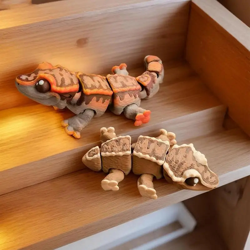 Articulated Gecko Keychain with Movable Limbs