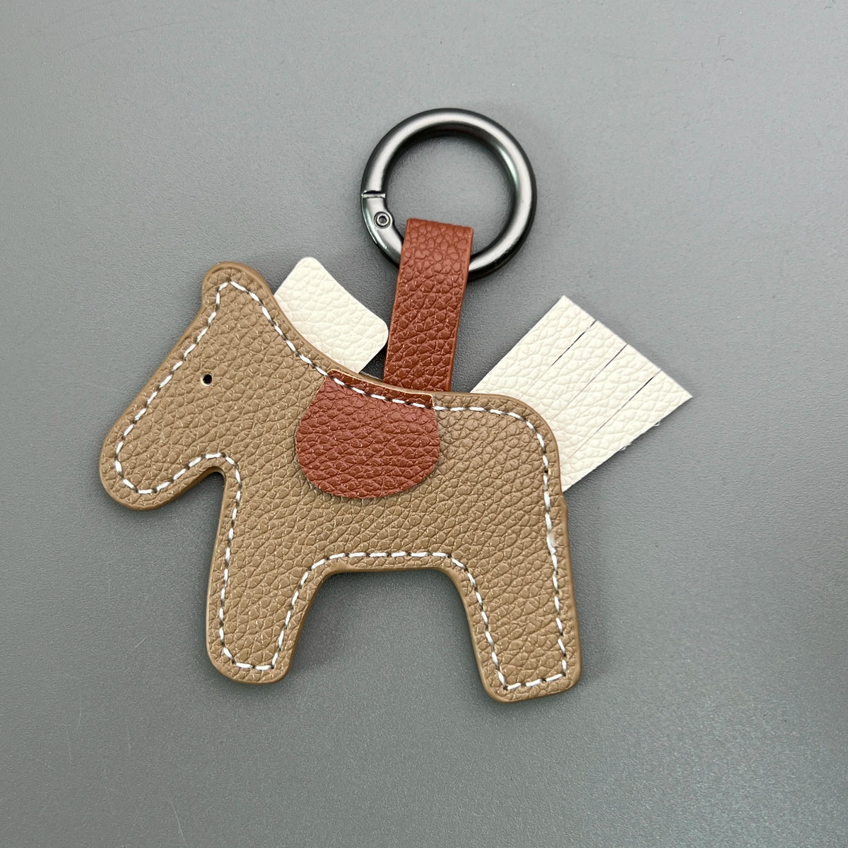 1PC Cute Leather Horse Keychain, Handmade Pony Bag Charm, Stylish Key Ring for Keys, Bags & Car Decor