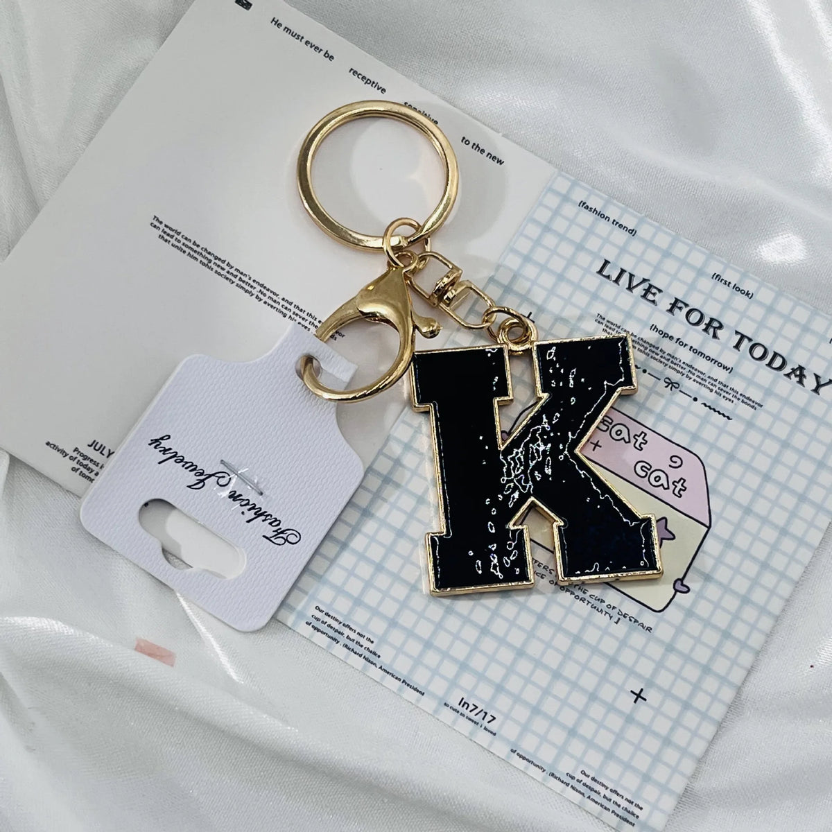 Enamel 26 Alphabet Letter Keychain Pendant Versatile Portable Letter Keyring Charm Decor for Bracelet Necklace Bag Mini Gift