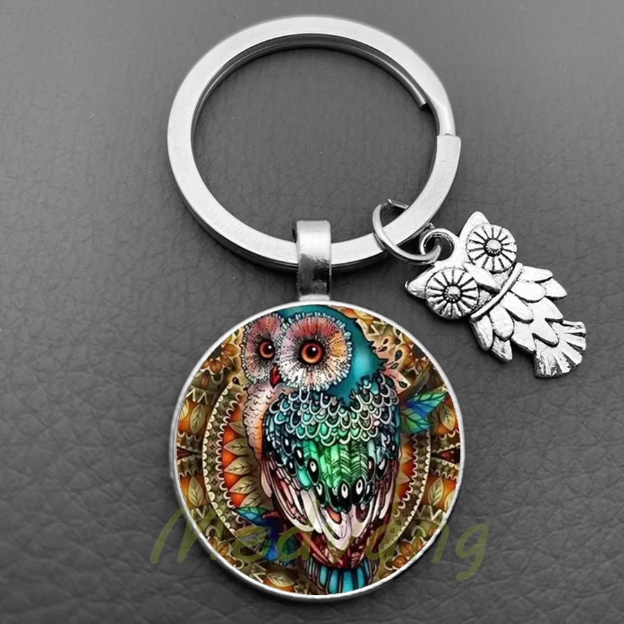 New Cute Owl Keychain with Large Eyes Owl Retro Pattern Glass Convex Keychain Creative Men's and Women's Car Bag Pendant Jewelry