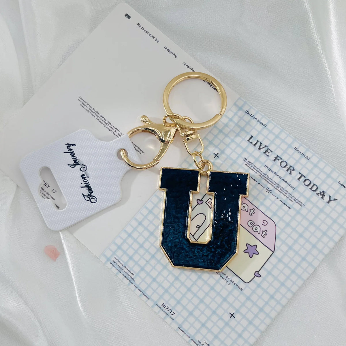 Enamel 26 Alphabet Letter Keychain Pendant Versatile Portable Letter Keyring Charm Decor for Bracelet Necklace Bag Mini Gift