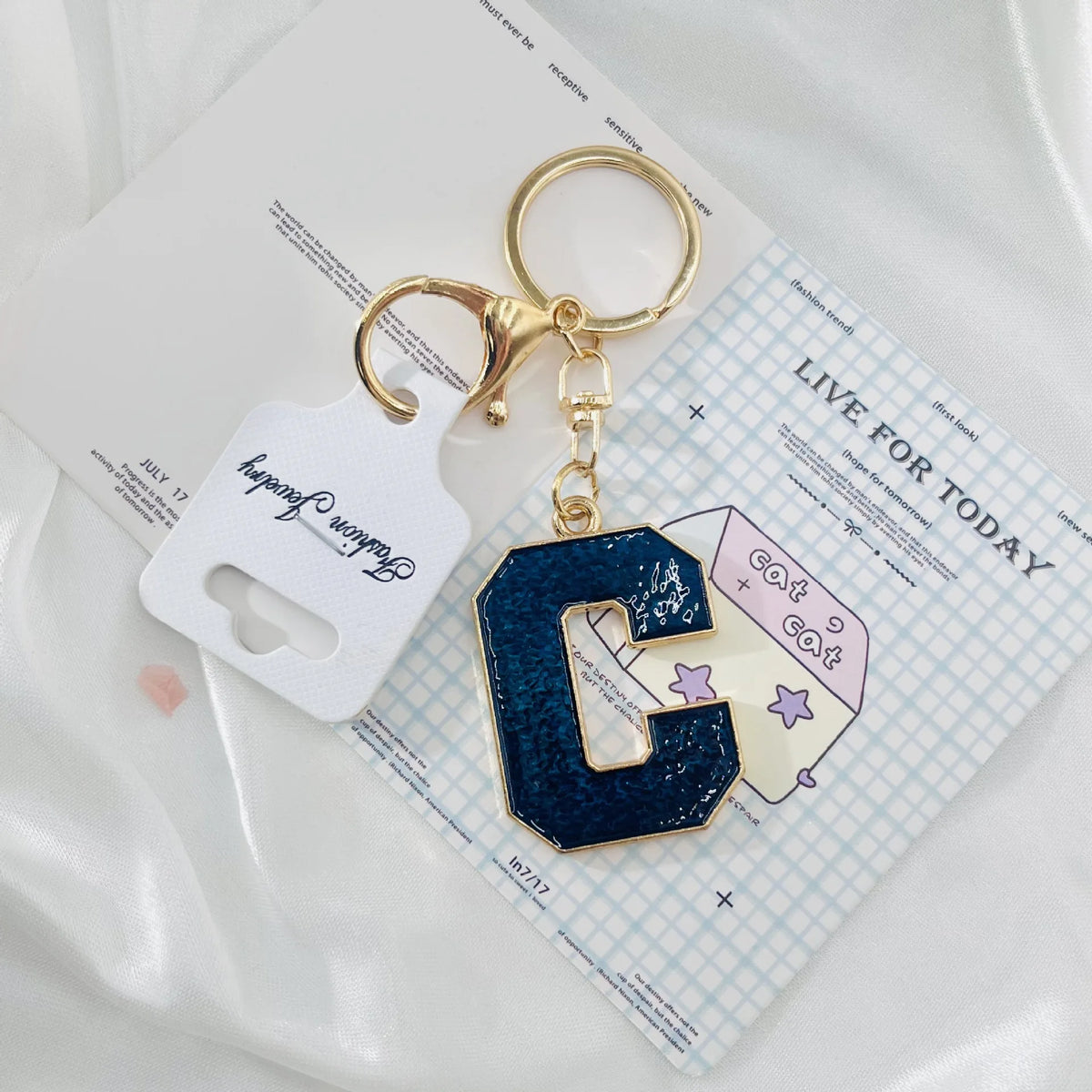 Enamel 26 Alphabet Letter Keychain Pendant Versatile Portable Letter Keyring Charm Decor for Bracelet Necklace Bag Mini Gift