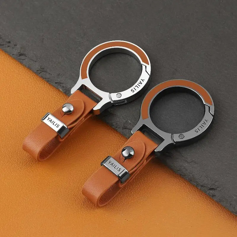 Button-Switch Keychain in Leather and Zinc Alloy
