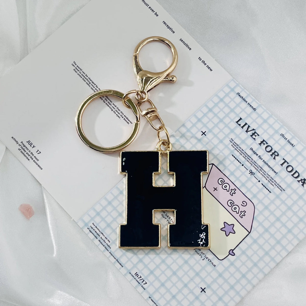 Enamel 26 Alphabet Letter Keychain Pendant Versatile Portable Letter Keyring Charm Decor for Bracelet Necklace Bag Mini Gift