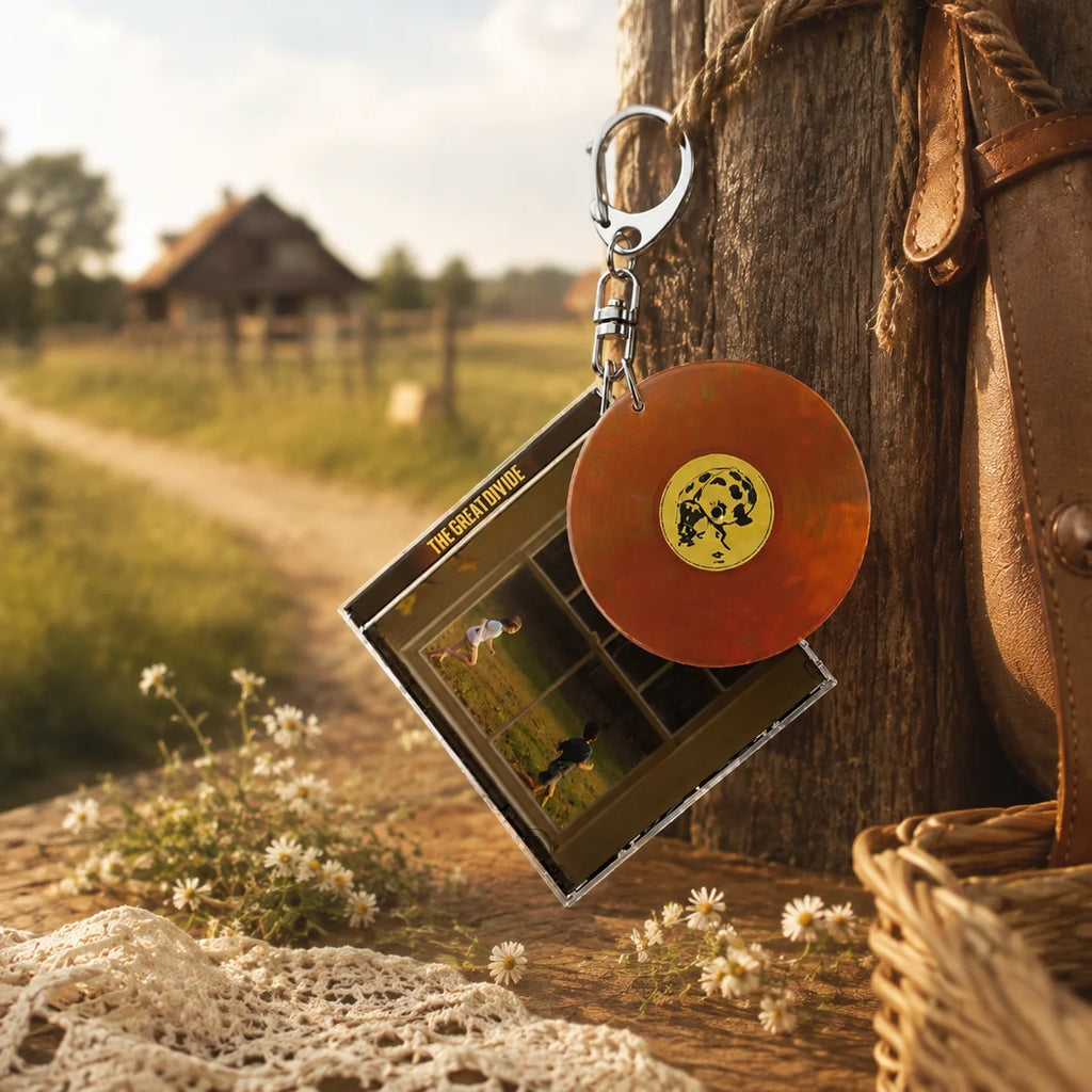 Noah Kahan Album Keychain, 8 cm
