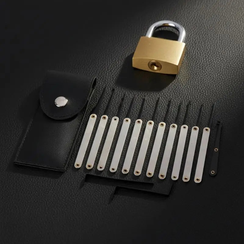 Classy Keychain Pendant with Multifunctional Application for Bags and Daily Convenience